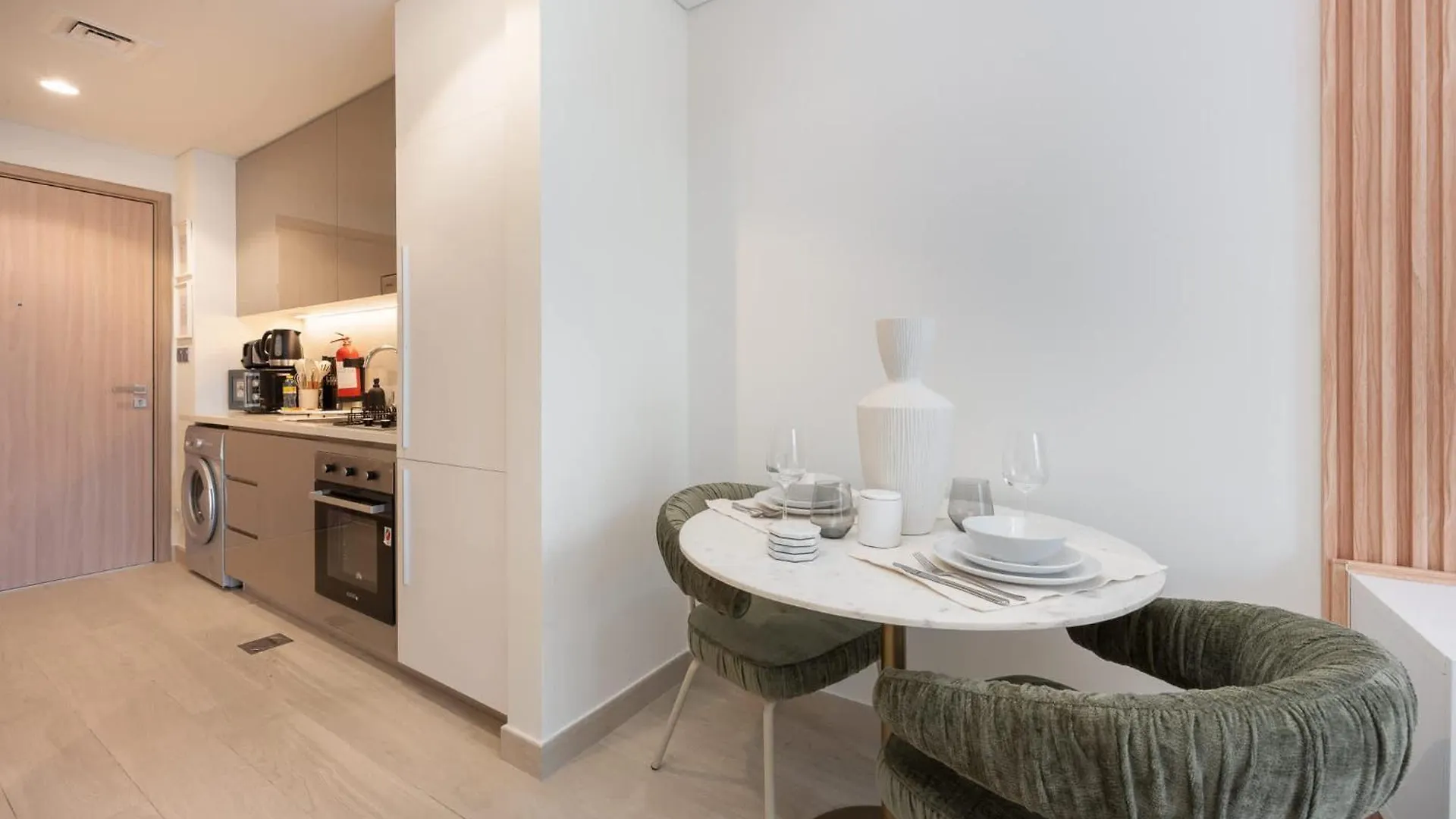 Charming Studio Apartment Perfect For 2 In Meydan Dubaj