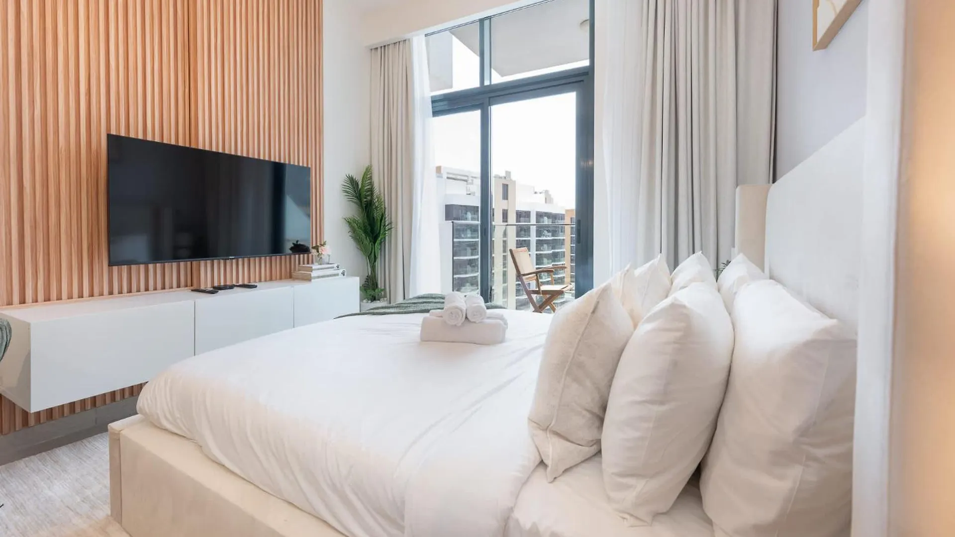 Charming Studio Apartment Perfect For 2 In Meydan Dubai
