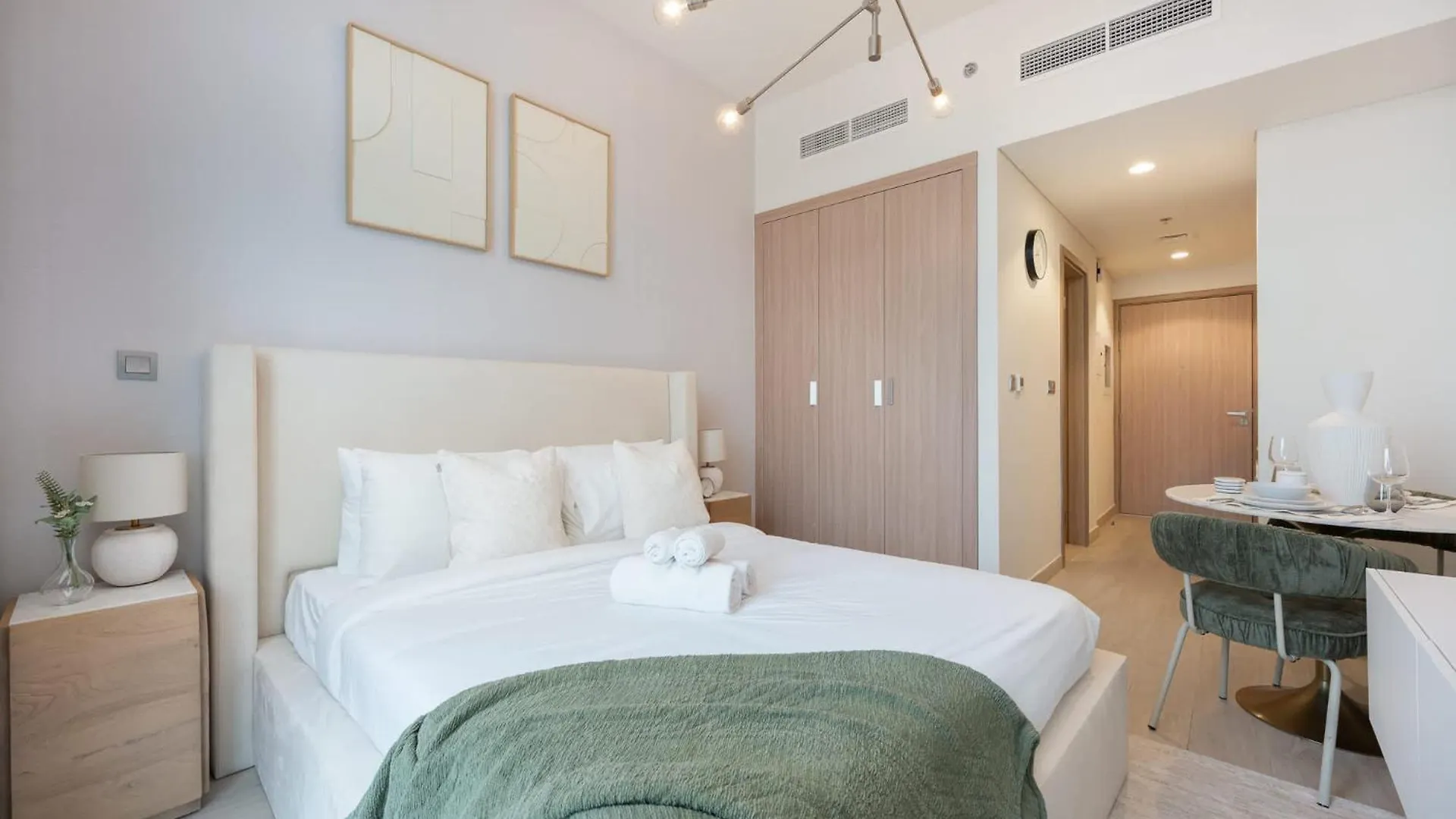 Charming Studio Apartment Perfect For 2 In Meydan Dubai